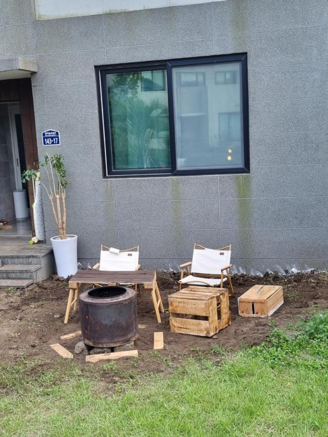 Gashi Sarang Bed & Breakfast Seogwipo Exterior photo