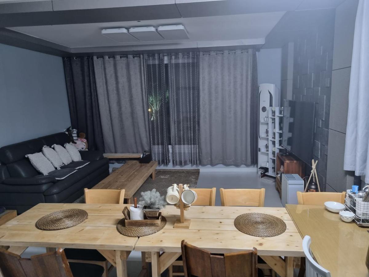 Gashi Sarang Bed & Breakfast Seogwipo Exterior photo